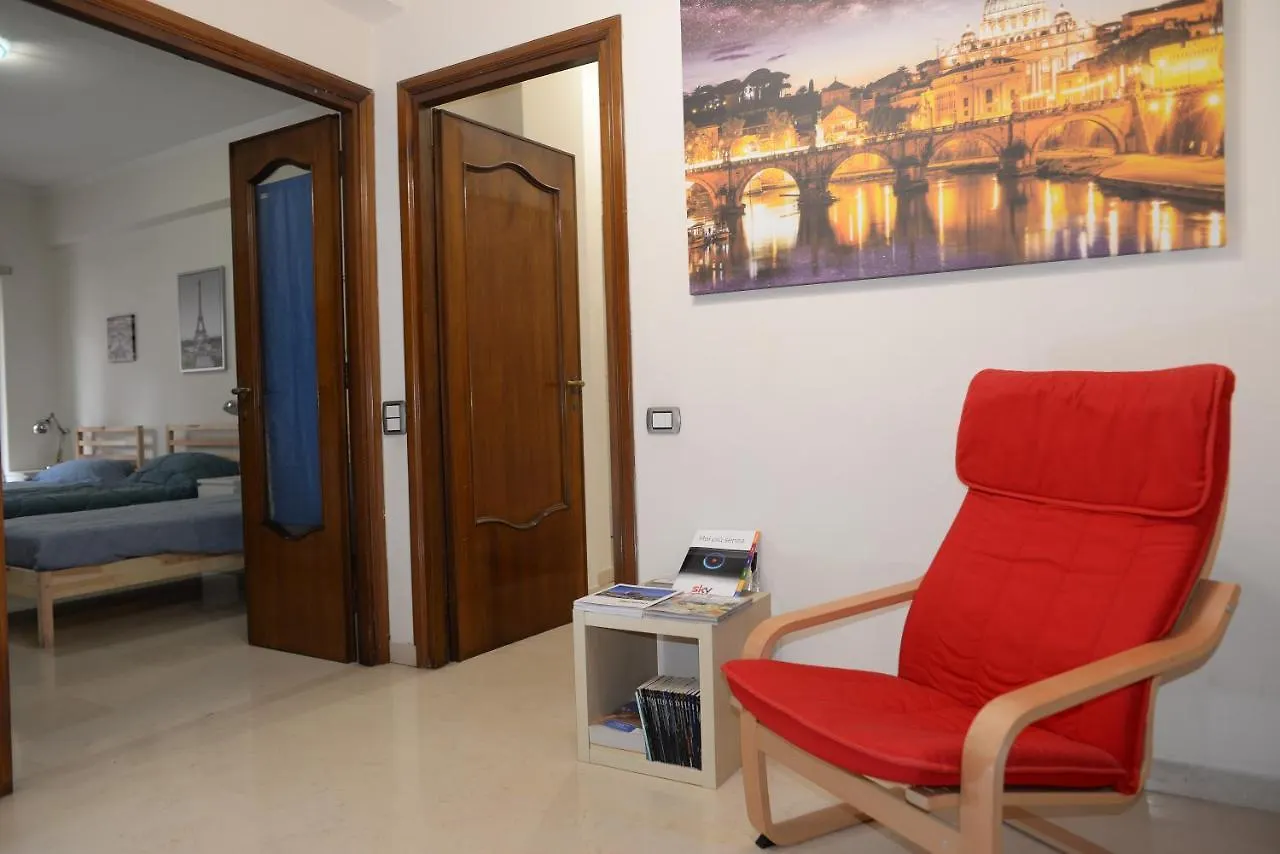 Guest house Room In Guest Room - Emilios Home Triple Room In Our Cozy And Comfortable Establishment Rome