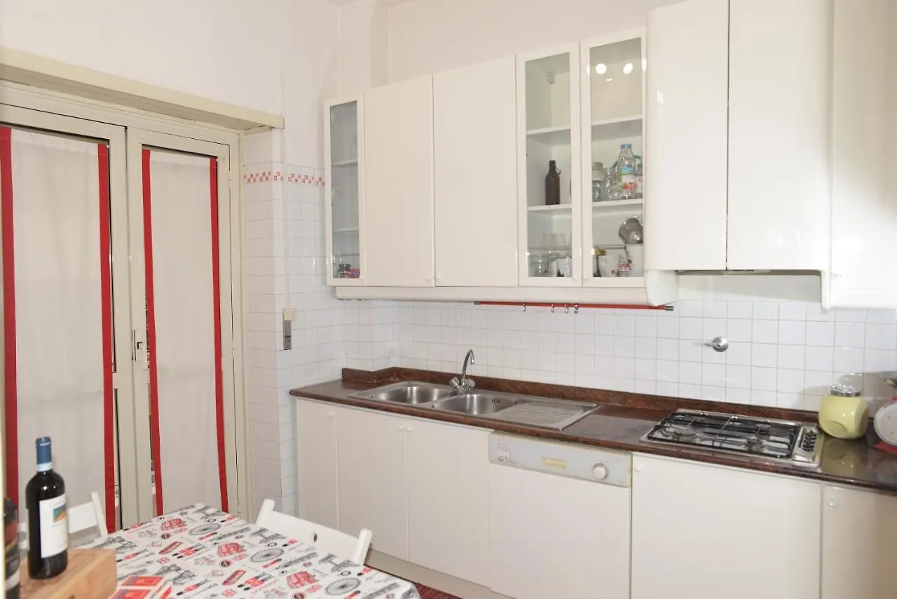 Room In Guest Room - Emilios Home Triple Room In Our Cozy And Comfortable Establishment Rome 0*,