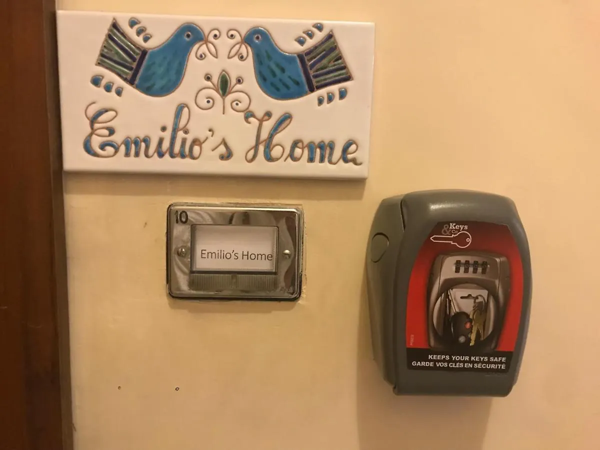 Room In Guest Room - Emilios Home Triple Room In Our Cozy And Comfortable Establishment Rome 0*,  Italy