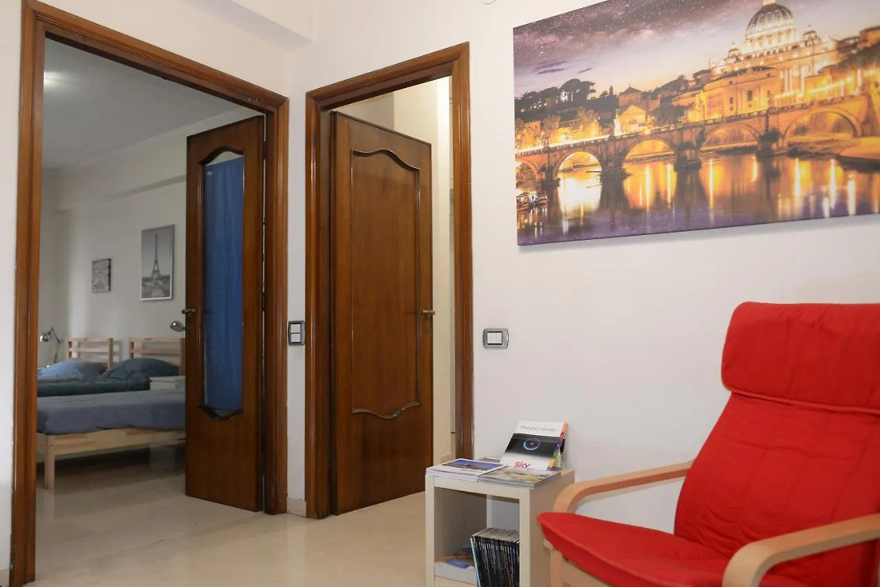 Room In Guest Room - Emilios Home Triple Room In Our Cozy And Comfortable Establishment Rome Guest house